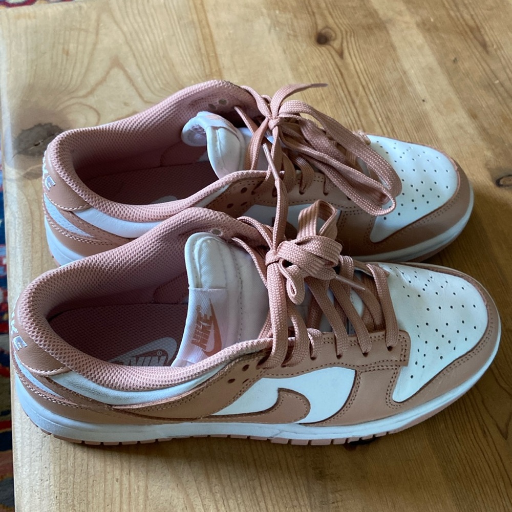 Nike Dunk Low sneakers in rose pink